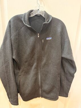 Patagonia men’s heavier weight Black Sherpa Fleece Jacket size medium